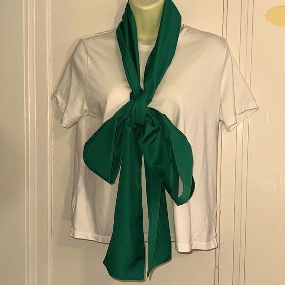 Vtg Very, very long kelly green thin polyester double layer scarf, sash or belt - Picture 4 of 7